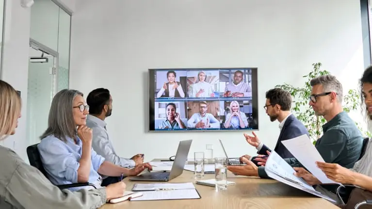 Key Features of Zoom That Transform Customer Service