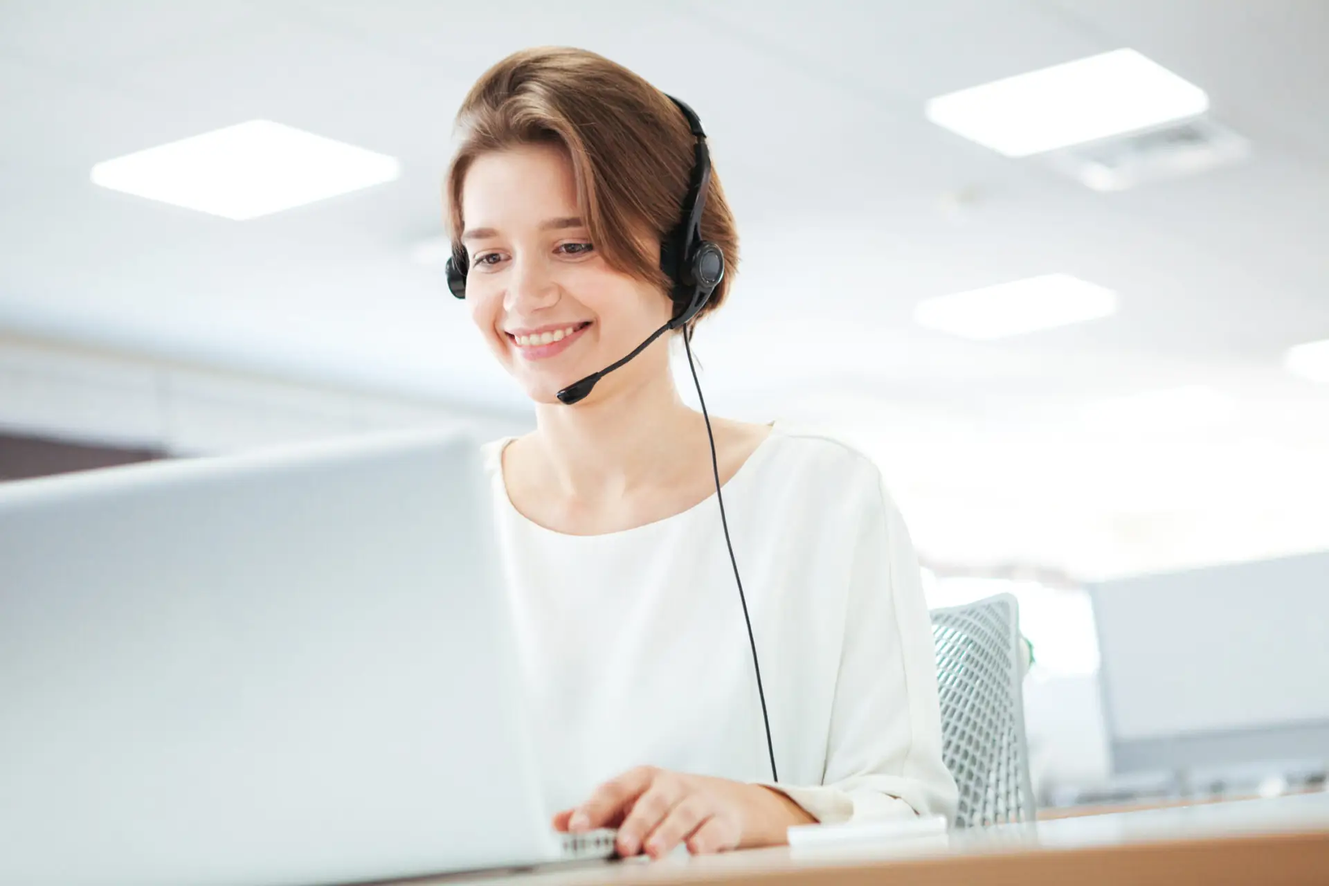 The Value of Human Judgment in Complex Customer Interactions